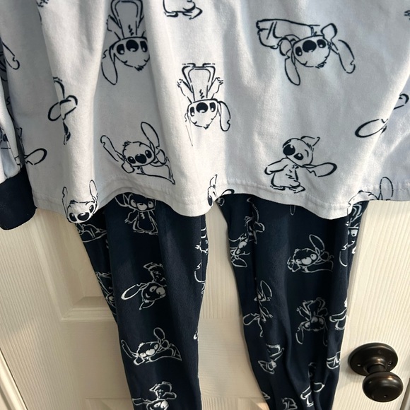 Disney Kids Pajama Set - Light Blue and Dark Blue - Picture 4 of 4